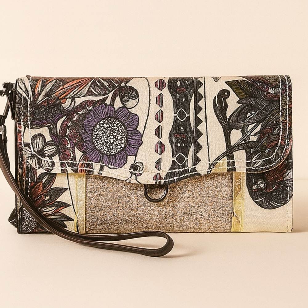 NWOT Sakroots “Thea” Phone Wallet Crossbody Bag – Multicolor Print